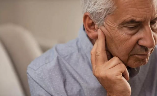 中老年人耳聋前有哪些预兆